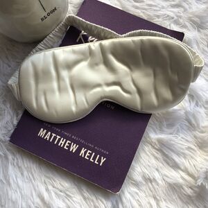 Ivory Mulberry Silk Sleep Eye Mask 22 Momme,Luxurious Adult Women and Men